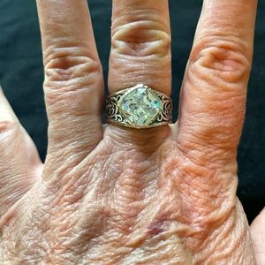 Grace & Heart "Ionia" Ring